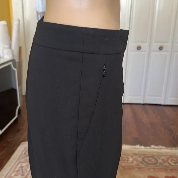 Akris Black Tailored Dress Pants With a Side Box Pleat Women's Size 12
